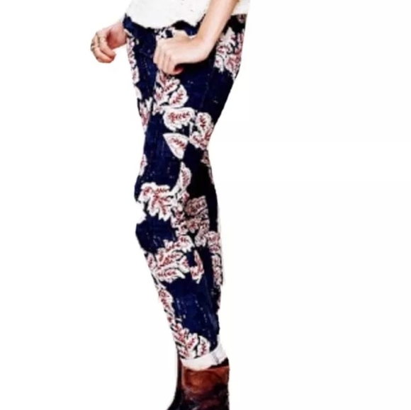 Free People Pants - Free People Womens Blue White Red Floral Corduroy Skinny Pants Size 24